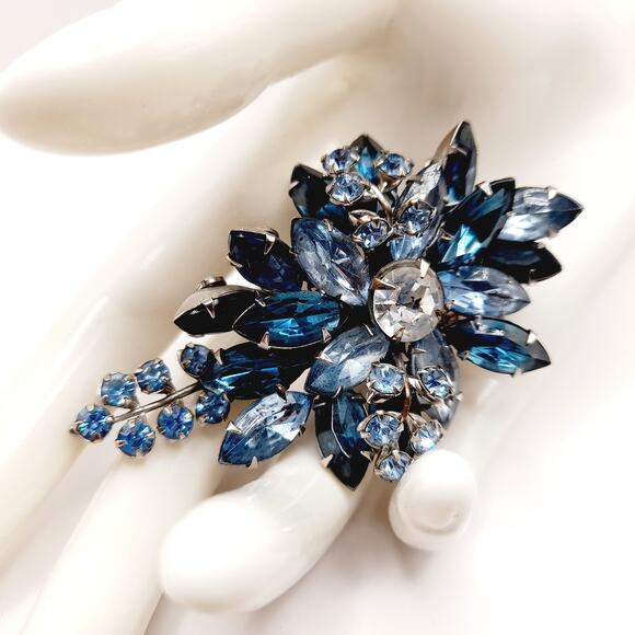Vintage Blue Rhinestone Floral Spray Brooch, Sapphire Clear Stones, 1950 Jewelry - Picture 1 of 8